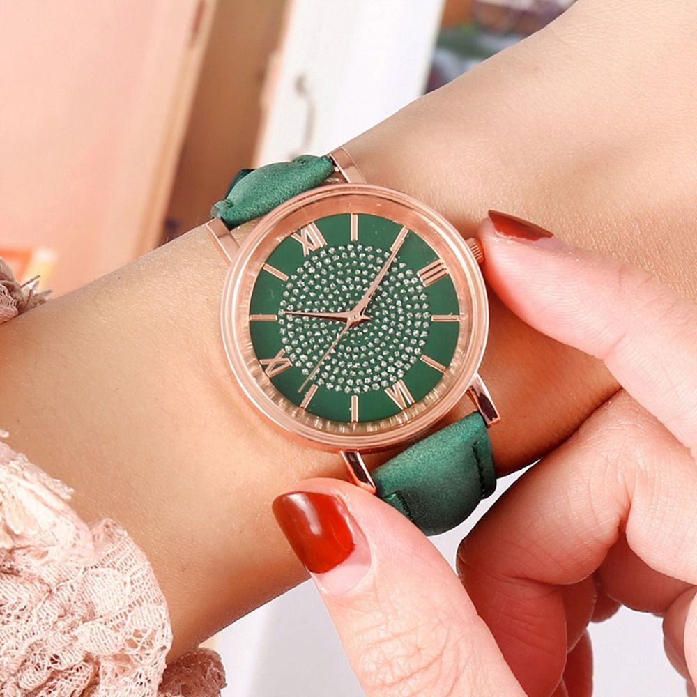 Waterproof Round Dial Wristwatch Casual Exquisite Ladies Watch Quartz Watch