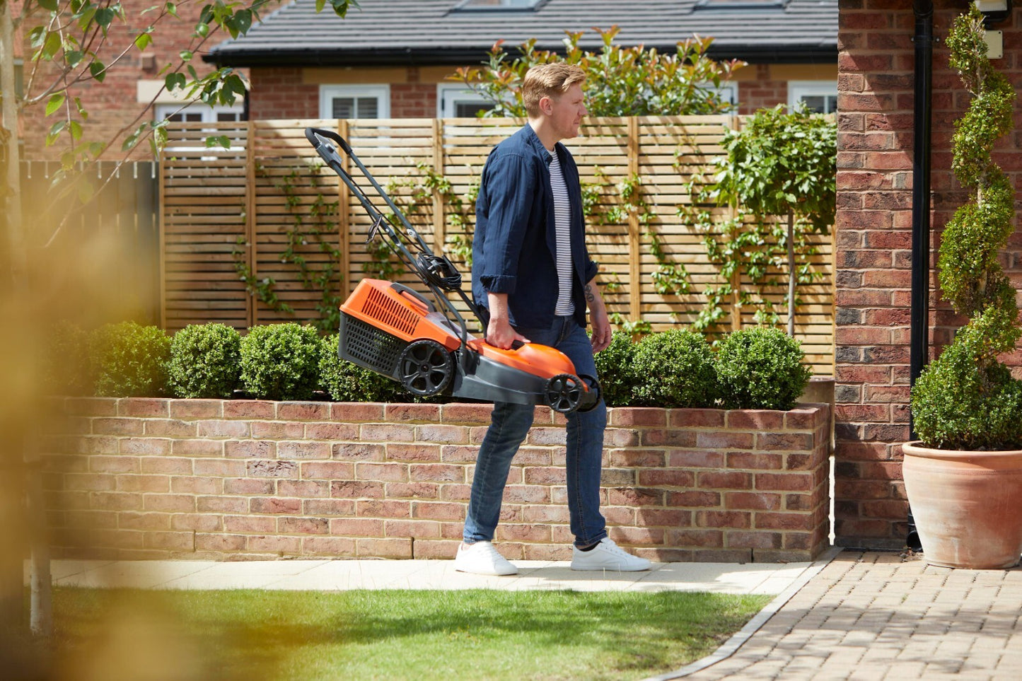Flymo SimpliMow 320V Electric Wheeled Lawnmower - Silver Grade