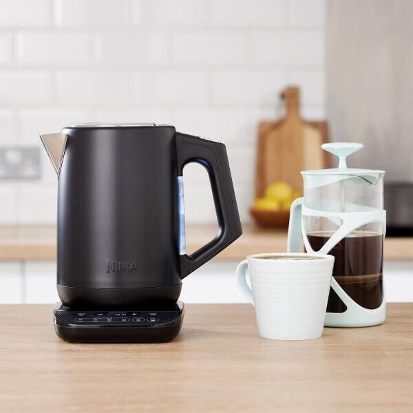 Ninja Black Perfect Temperature Kettle, Rapid Boil – [KT200UKREF]