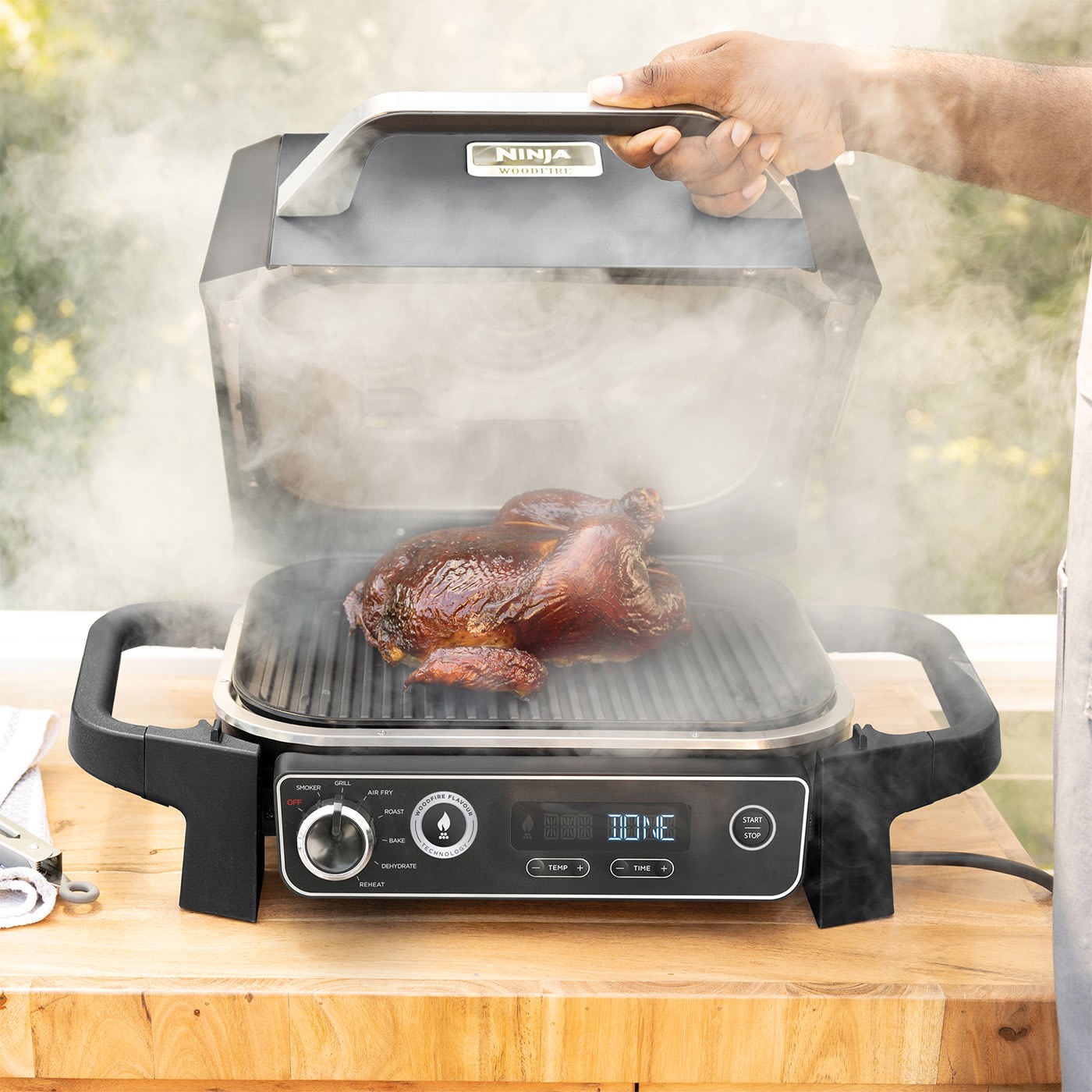 Ninja Woodfire Electric Outdoor BBQ Grill & Smoker [OG701UK]
