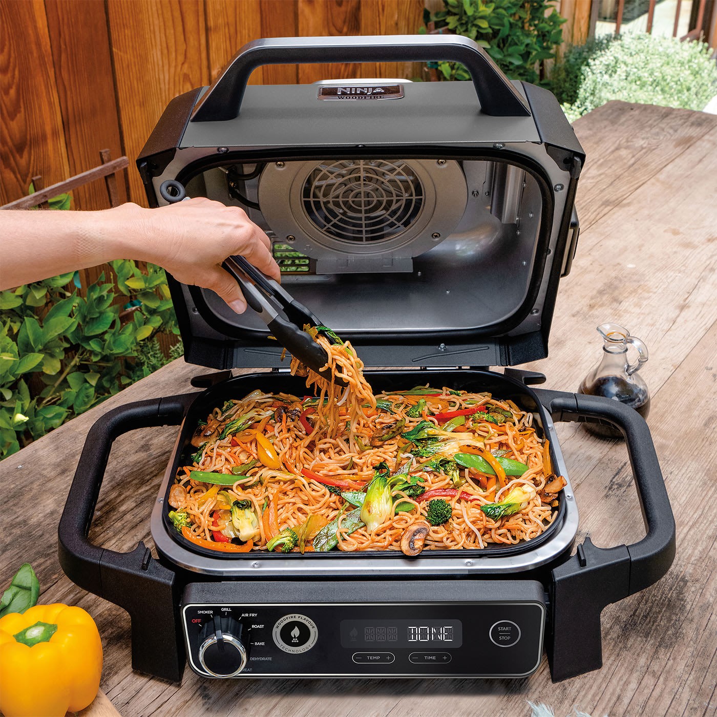 Ninja Woodfire Electric Outdoor BBQ Grill & Smoker [OG701UK]