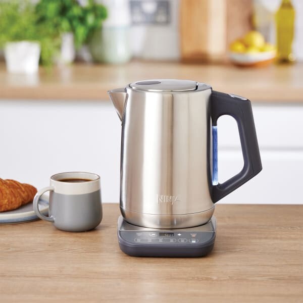 Ninja Stainless Steel Perfect Temperature Kettle, Rapid Boil – [KT201UKREF]